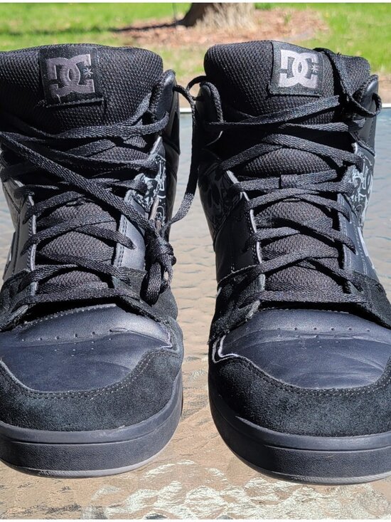 DC Cure Hi Top Skate Shoes  Men\'s size 13 Black main image 5